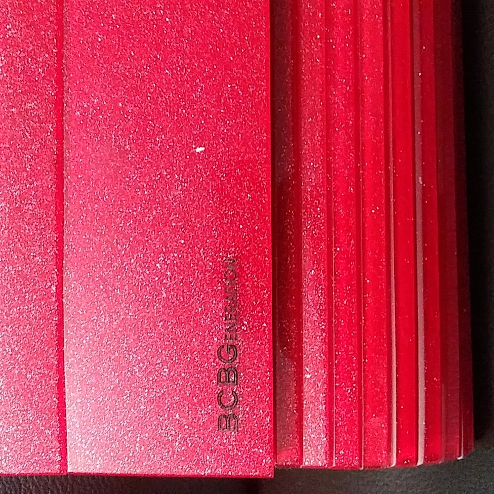 BCBGeneration Red Wallet - Picture 2 of 8